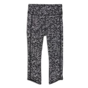 LULULEMON Vent it Out Crop In Black and White Size 4 casual comfort everyday